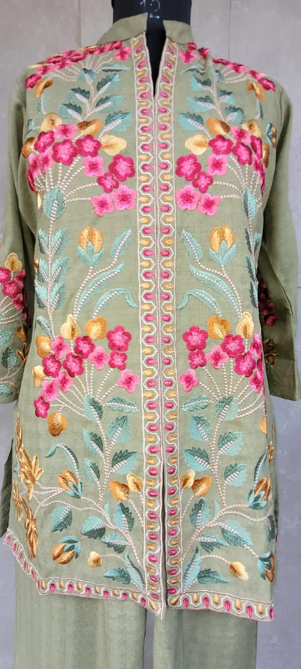 Olive_Green_Cambric_Cotton_Embroidered_Co_Ord_Set_For_Women
