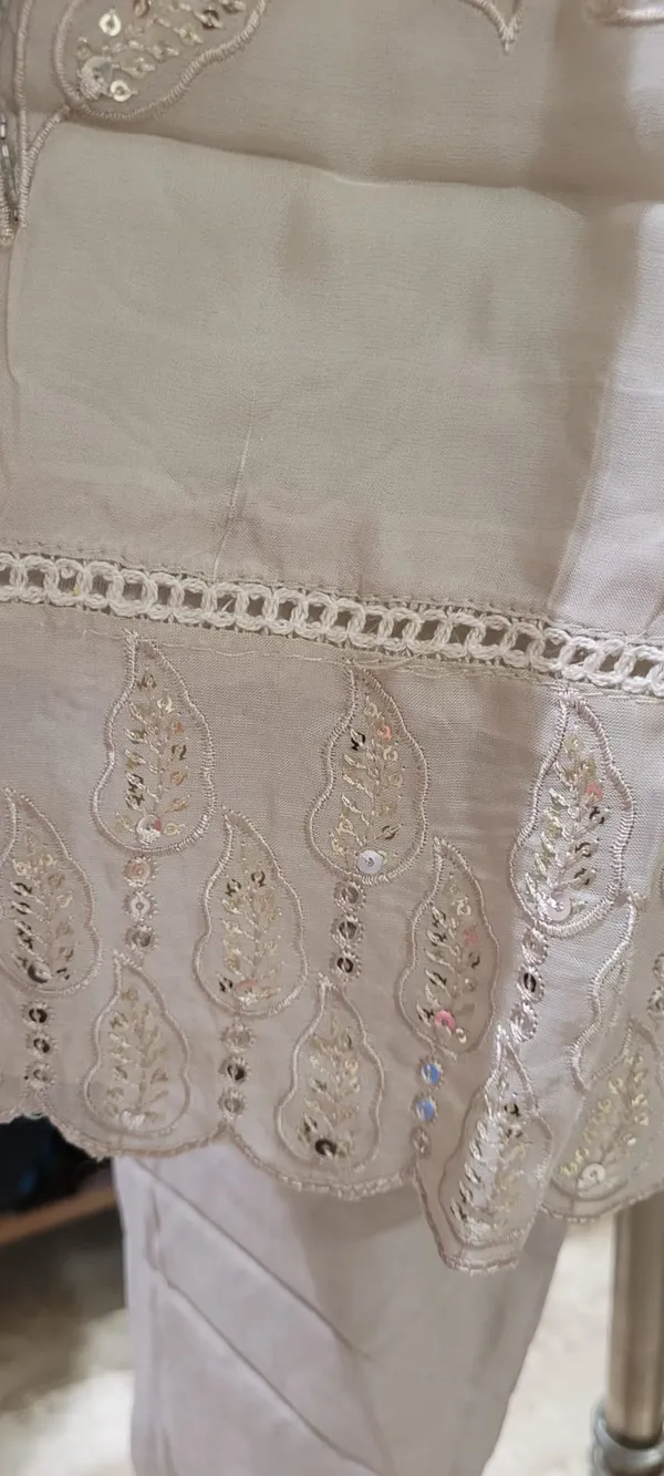 Ivory_Mul_Chanderi_Embroidered_Stitched_Suit_For_Women