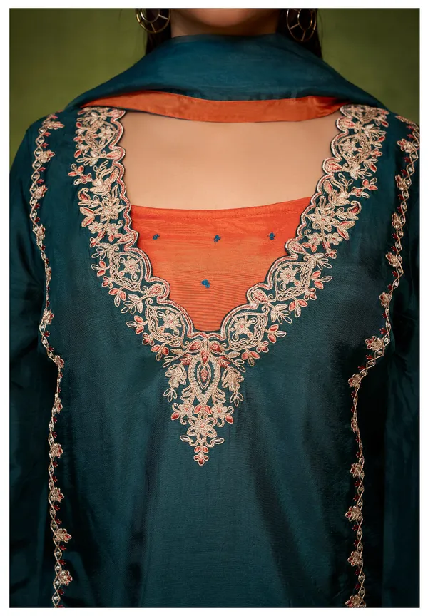 Teal_Blue_Russian_Silk_Organza_Dupatta_Embroidered_Kurta_Set_With_Bustier_For_Women
