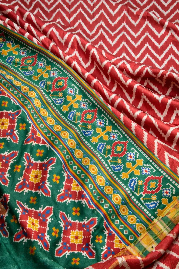 Rama_Green_Maheshwari_Silk_Patola_Print_Unstitched_Suit_For_Women