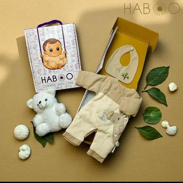 Beige_Cotton_Romper_&_Bib_Set_For_Kids