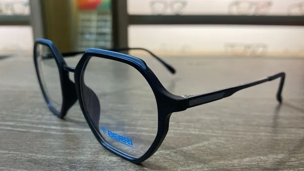 Black_Tr_90_Hexa_Unisex_Optical_Frame_For_Men_And_Women_With_Bule_Cut_Glasses
