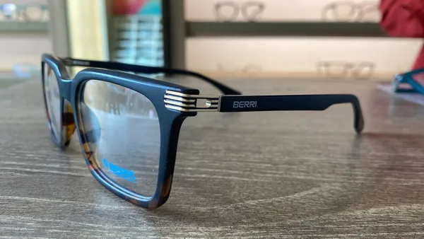 Black_Tiger_Tr_90_Rectangular_Matt_Optical_Frame_For_Men_With_Bule_Cut_Glasses