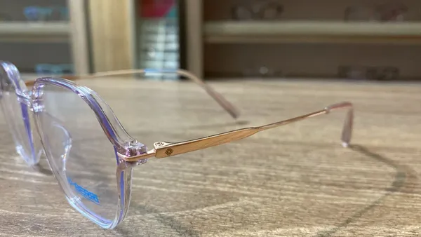 Purple_Trans_Tr_90_Studio_Square_Optical_Frame_For_Women_With_Bule_Cut_Glasses