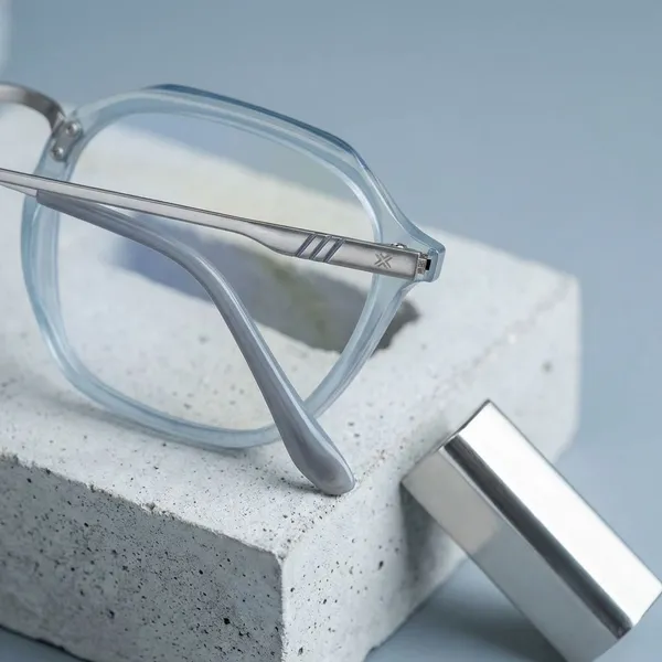 Urban_Grey_Tr_90_Square_Optical_Frame_For_Men_And_Women_With_Bule_Cut_Glasses
