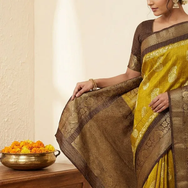 Gold_Premium_Dola_Silk_Saree_With_Running_Blouse_For_Women