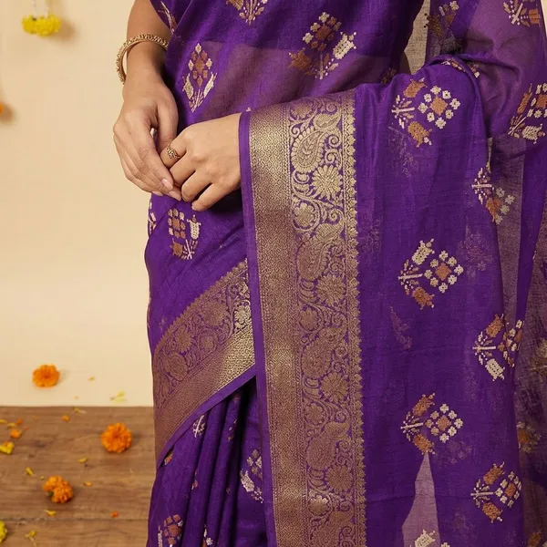 Blue_Premium_Moss_Crepe_With_Jacquard_Border_Saree_With_Running_Blouse_For_Women