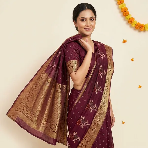 Maroon_Premium_Moss_Crepe_With_Jacquard_Border_Saree_With_Running_Blouse_For_Women