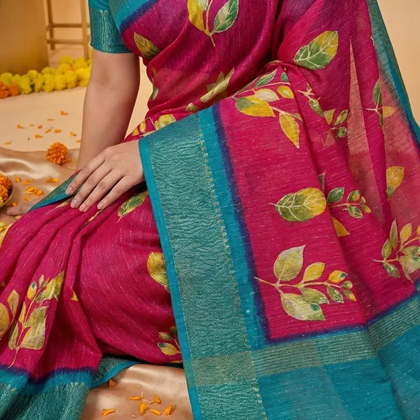 Red_&_Green_Premium_Dola_Silk_Saree_With_Running_Blouse_For_Women