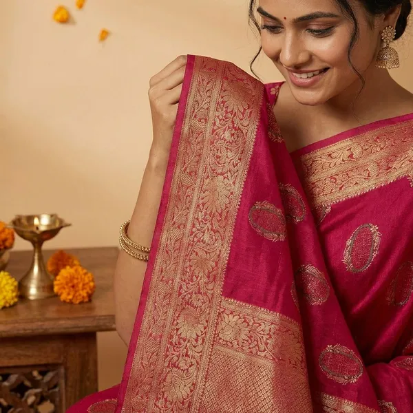 Maroon_Premium_Moss_Crepe_With_Jacquard_Border_Saree_With_Running_Blouse_For_Women