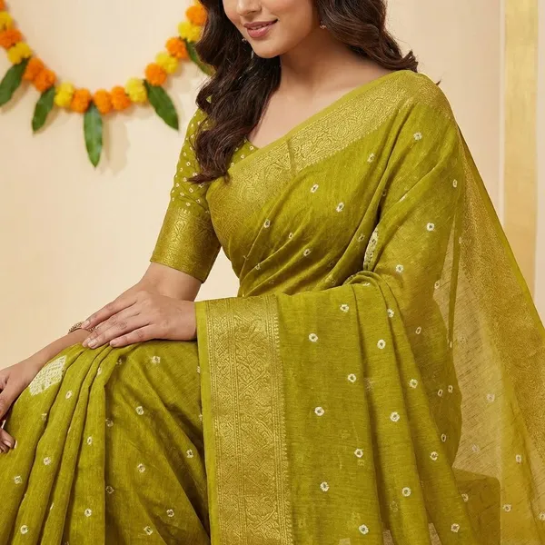 Gold_Premium_Dola_Silk_Saree_With_Running_Blouse_For_Women
