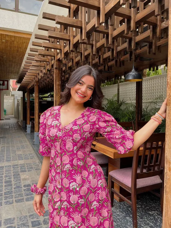 Pink_Rayon_Printed_Maxi_Dress_For_Women