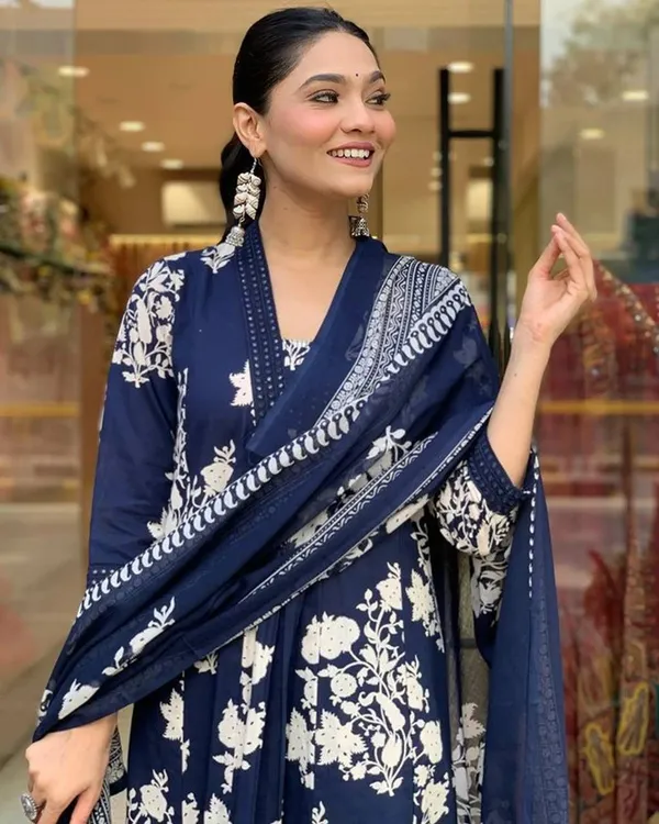 Blue_Rayon_Kurta_Set_For_Women