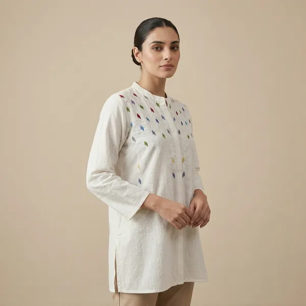 White_Mul_Cotton_Embroidered_Tunic_Top_For_Women