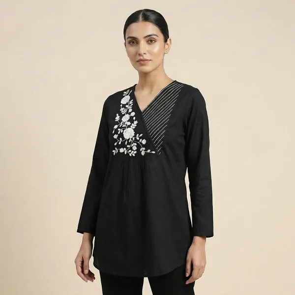 Black_Mul_Cotton_Premium_V-Neck_Tunic_Top_For_Women