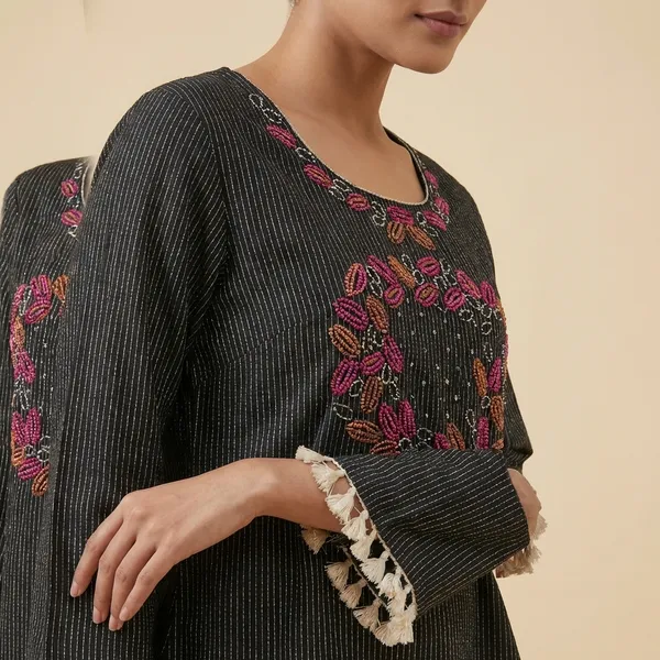 Black_Mul_Cotton_Tunic_Top_For_Women