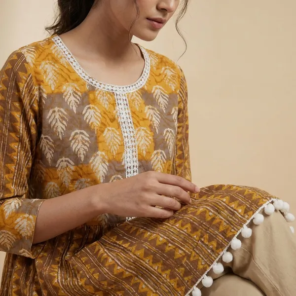 Mustard_And_Tan_Mul_Cotton_Lace_Tunic_Top_For_Women