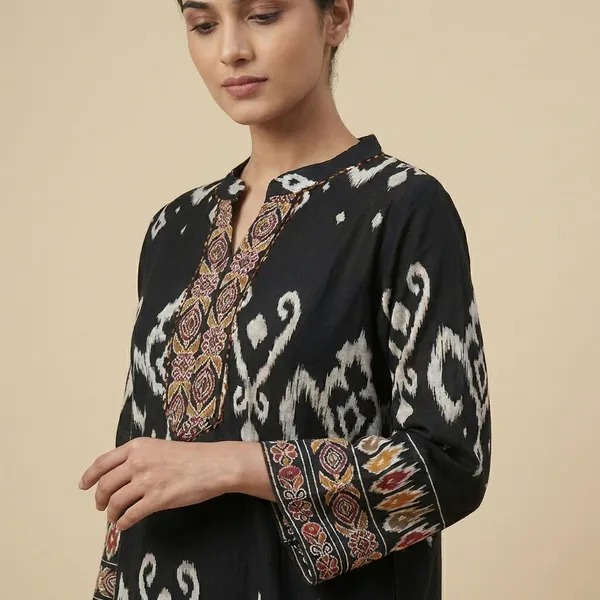 Black_And_White_Mul_Cotton_Ikat_Tunic_Top_For_Women