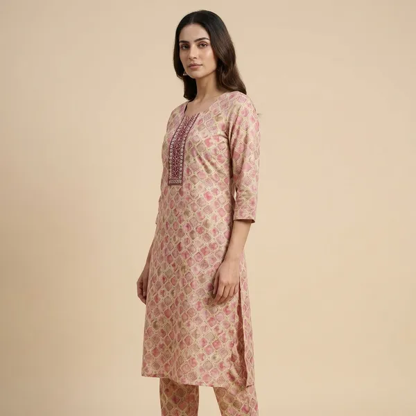 Light_Pink_Mul_Cotton_Premium_Ikat_Kurti_For_Women