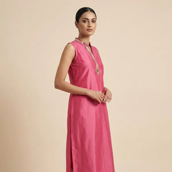 Pink_Mul_Cotton_Premium_Geometric_Kurti_For_Women