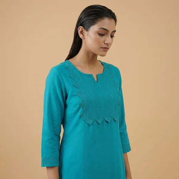 Forest_Green_Mul_Cotton_Premium_Ikat_Kurti_For_Women