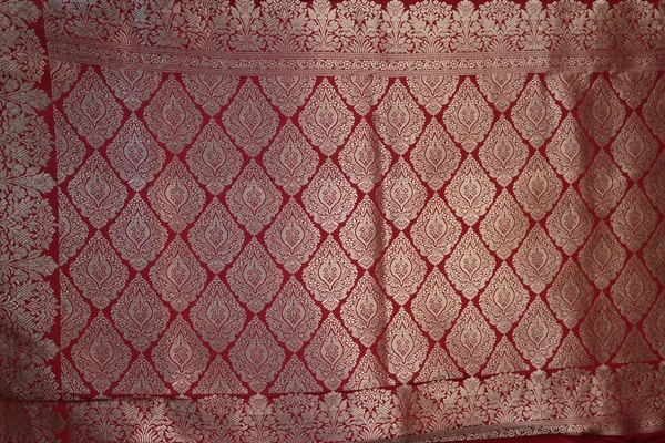 Maroon_Banarasi_Silk_Zardozi_Work_Saree_For_Women