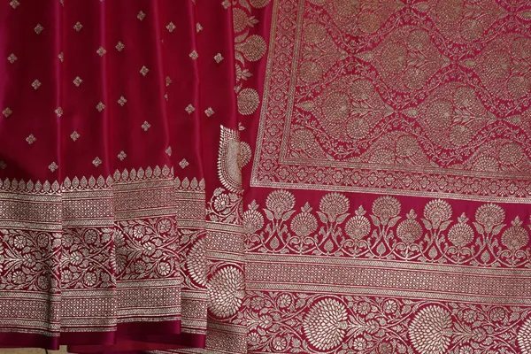 Pink_Banarasi_Silk_Zardozi_Work_Saree_For_Women