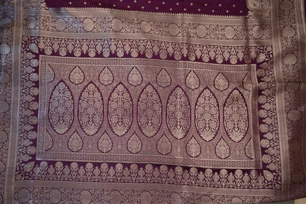 Purple_Banarasi_Silk_Zardozi_Work_Saree_For_Women