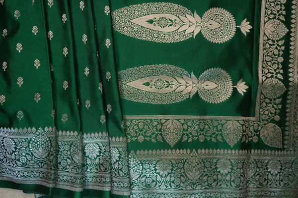 Green_Banarasi_Silk_Zardozi_Work_Saree_For_Women