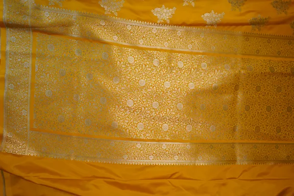 Yellow_Banarasi_Silk_Zardozi_Work_Saree_For_Women