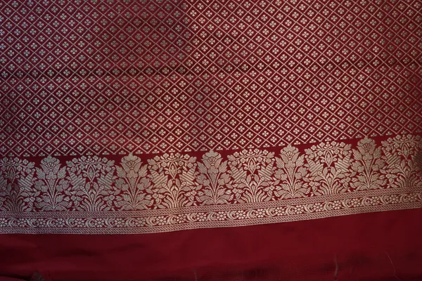 Maroon_Banarasi_Silk_Zardozi_Work_Saree_For_Women