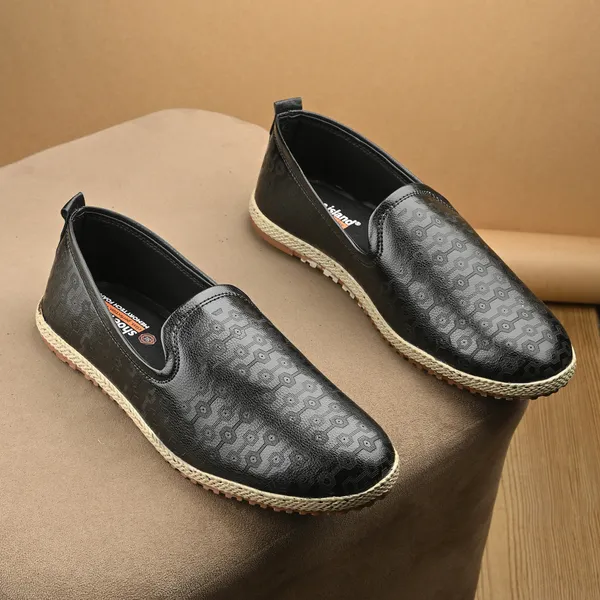 Black_Synthetic_Leather_And_Tpr_Slip_On_Loafers_For_Men