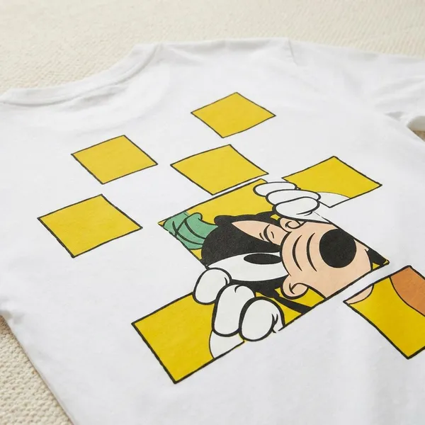 White_Cotton_Premium_Goofy_Peeking_Graphic_Oversized_T-Shirt_For_Women