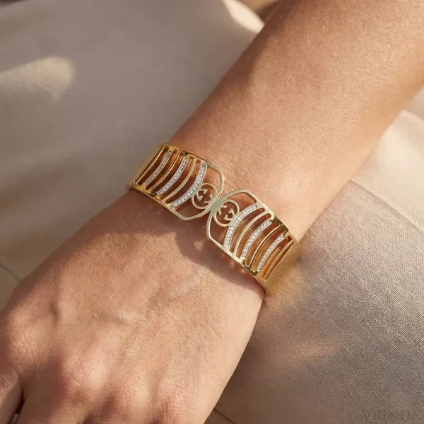 Gold_Plated_22_K_Crystal_Studded_Designer_Cuff_Bracelet_For_Women