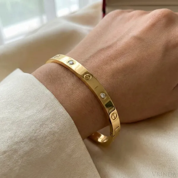 Gold_Plated_22_K_Circle_Cut_Out_Bracelet_For_Women