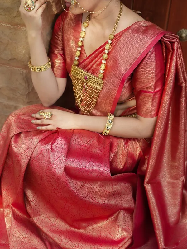 Dark_Pink_Lagniappe_Soft_Silk_Saree_With_Devastating_Blouse_Piece_For_Women