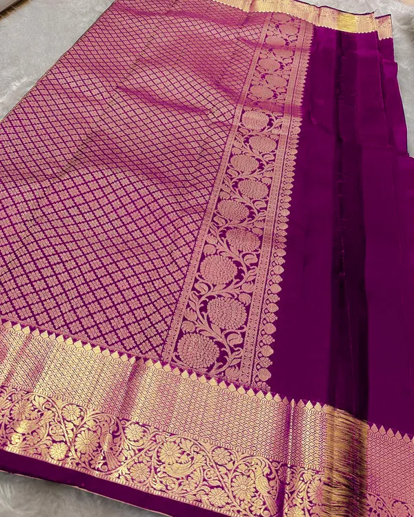 Purple_Alluring_Soft_Banarasi_Silk_Saree_With_Exquisite_Blouse_Piece_For_Women