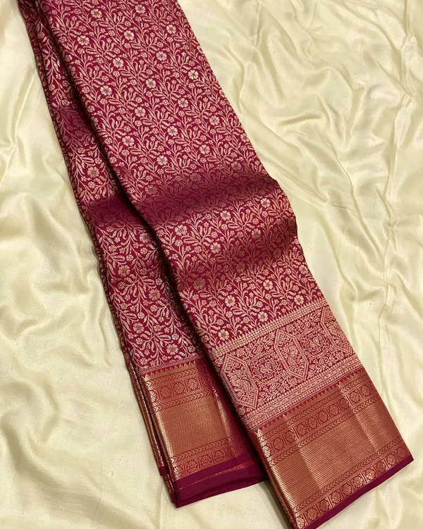 Maroon_Inimitable_Soft_Banarasi_Silk_Saree_With_Exceptional_Blouse_Piece_For_Women