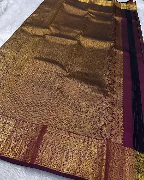 Wine_Capricious_Soft_Banarasi_Silk_Saree_With_Demanding_Blouse_Piece_For_Women