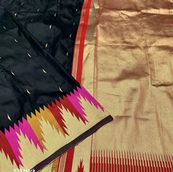 Black_Vestigial_Soft_Silk_Saree_With_Fragrant_Blouse_Piece_For_Women