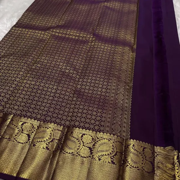 Purple_Luxuriant_Soft_Banarasi_Silk_Saree_With_Resplendent_Blouse_Piece_For_Women