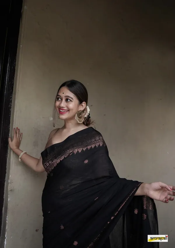 Black_Energetic_Soft_Silk_Saree_With_Delightful_Blouse_Piece_For_Women