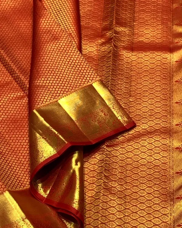Red_Sumptuous_Soft_Banarasi_Silk_Saree_With_Bewitching_Blouse_Piece_For_Women