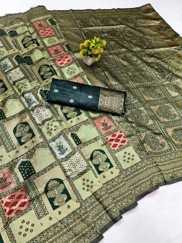 Green_Snazzy_Soft_Silk_Saree_With_Ethereal_Blouse_Piece_For_Women
