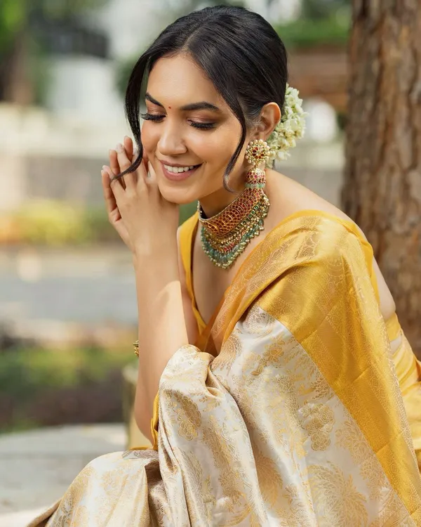 Beige_Imbrication_Soft_Silk_Saree_With_Embellished_Blouse_Piece_For_Women