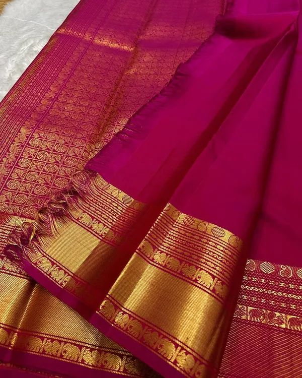 Dark_Pink_Stunning_Soft_Banarasi_Silk_Saree_With_Alluring_Blouse_Piece_For_Women
