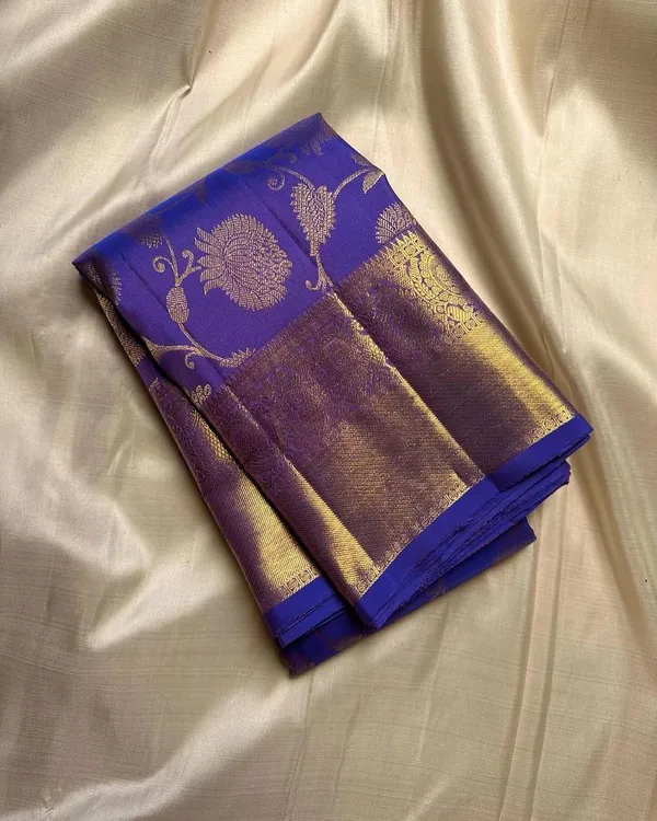 Royal_Blue_Chatoyant_Soft_Banarasi_Silk_Saree_With_Desultory_Blouse_Piece_For_Women