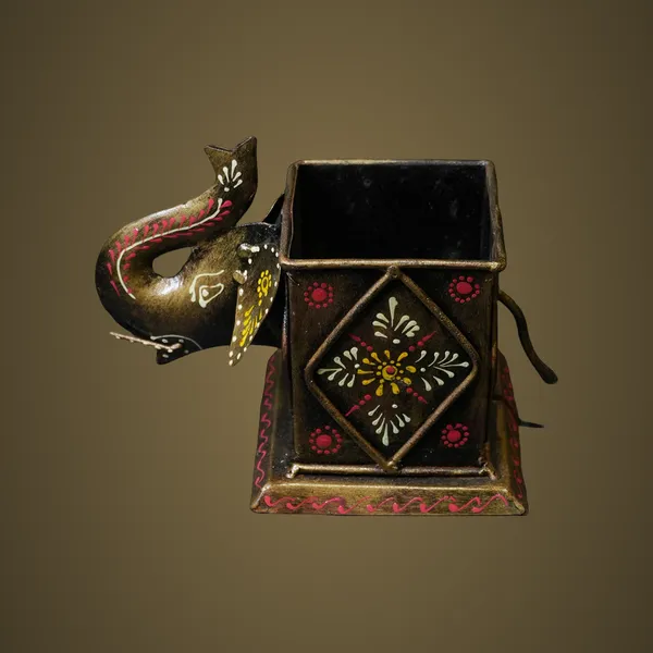 Iron_Pen_Holder_Elephant