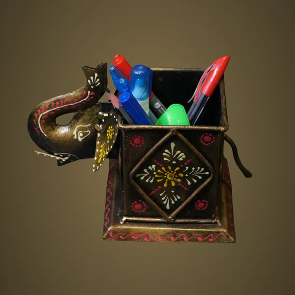 Iron_Pen_Holder_Elephant