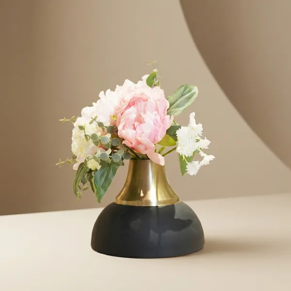 10116_Black/Gold_Metal_Vase_Big